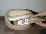 小動物のケージなどの下にも